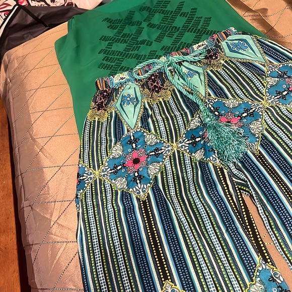 J Uptown’s beautiful patterned flowing pants size Small and Medium - Picture 1 of 7